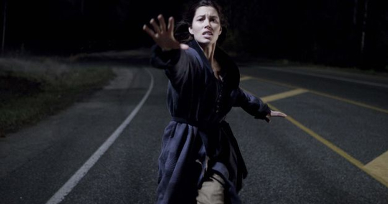 Jessica Biel senfronta a lhome de les ombres
